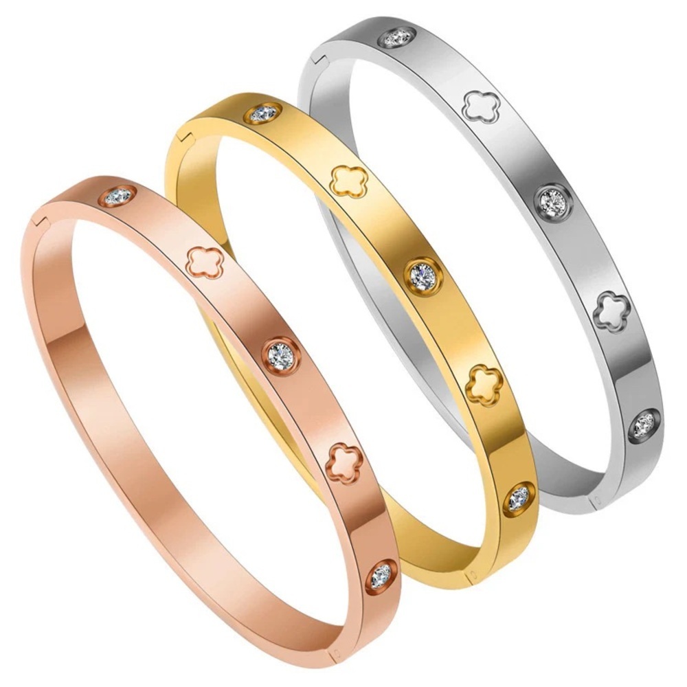 Elegant 18K Gold Plated Stainlesss Steel Clover  Hingle Bangle